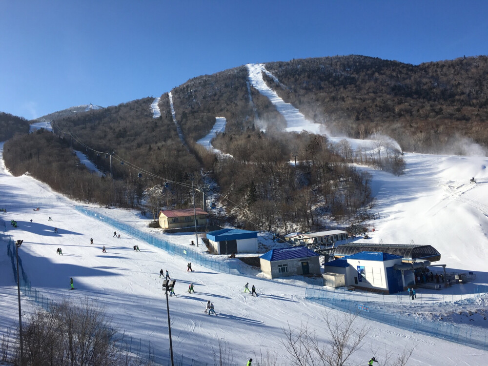 亚布力滑雪场 滑雪
