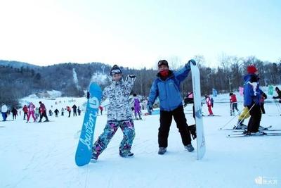 亚布力雪季全面开滑，新亚布力与好汉泊滑雪场正式迎客