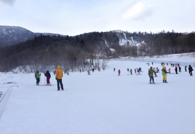 冰雪激情与自然奇观的完美融合——亚布力滑雪度假村体验记